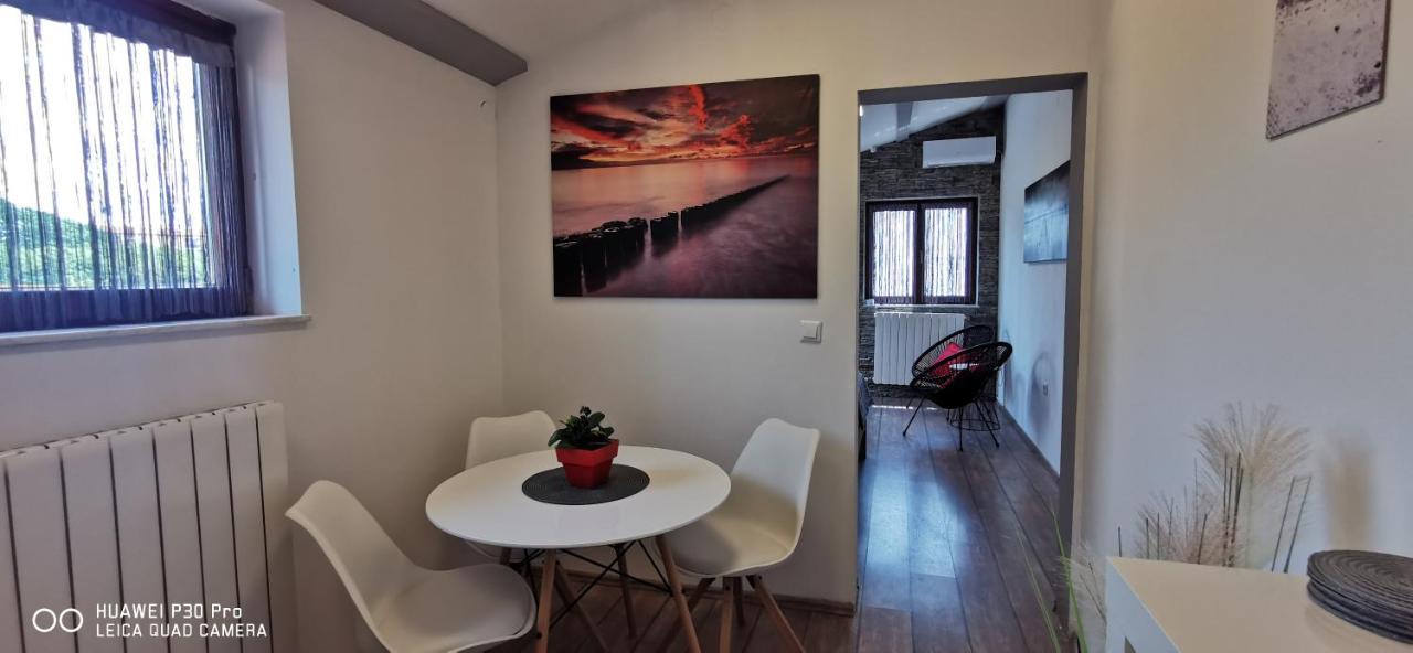 Apartment Sunrise Garden And Sea View ペロイ エクステリア 写真